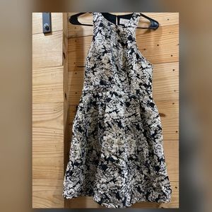 Elegant white/ black dress